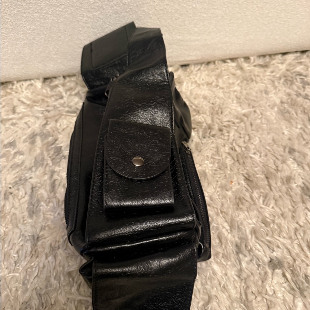 Black Leather Utility Bag - Picture 3 of 15